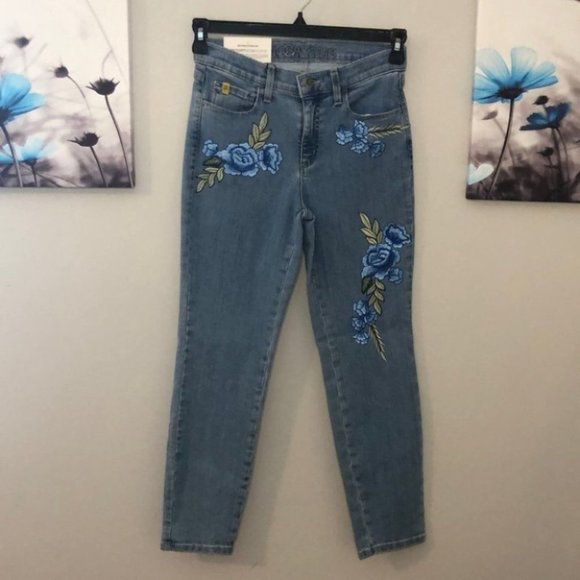 Yoga Jeans Floral Embroidered Ankle Skinny Jeans - Picture 9 of 11